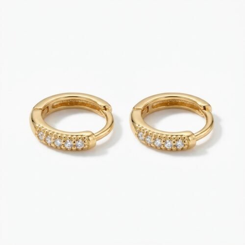 Brinco Argola Brilho Real 12mm com Microzircônias em Ouro Quebec – Fecho Click Antialérgico